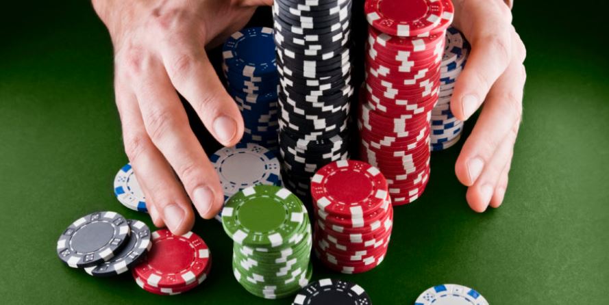 Susunan Kartu Terbesar Dalam Permainan Poker Online